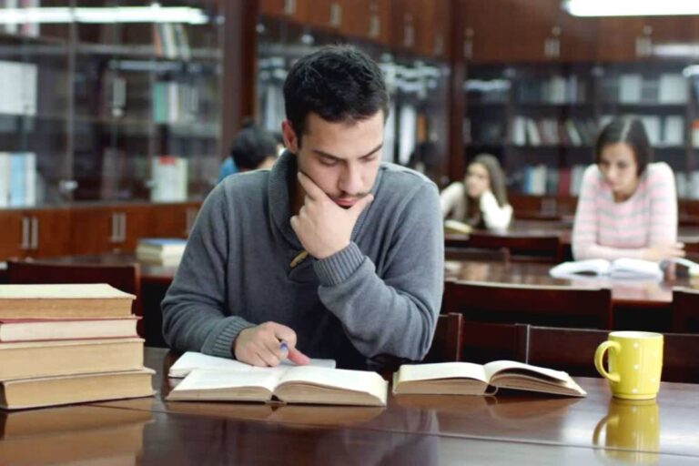 Revisão Narrativa de Literatura o que é e como fazer