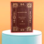 Uma edição antiga de Memórias Póstumas de Brás Cubas e Dom Casmurro, de Machado de Assis, em um pedestal, com um contorno brilhante em vermelho; representando a ideia do cânone literário