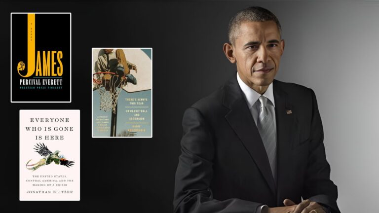 Barack Obama à direita, com alguns dos livros da lista à esquerda