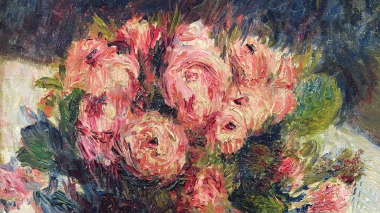 Quadro impressionista de Renoir retrata rosas cor-de-rosa e brancas com folhagem verde em vaso transparente sobre fundo claro, capturando a beleza delicada e pura das flores contempladas no poema Flores de Auta de Souza